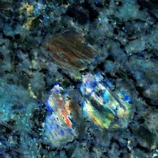 Гранит LABRADORITE MADAGASCAR BLUE